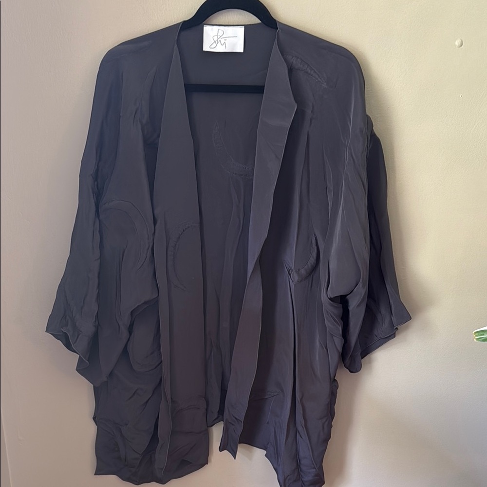 Shi by JOURNEYS Gray Kimono Shrug